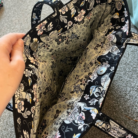 Vera Bradley Tote - Picture 3 of 3